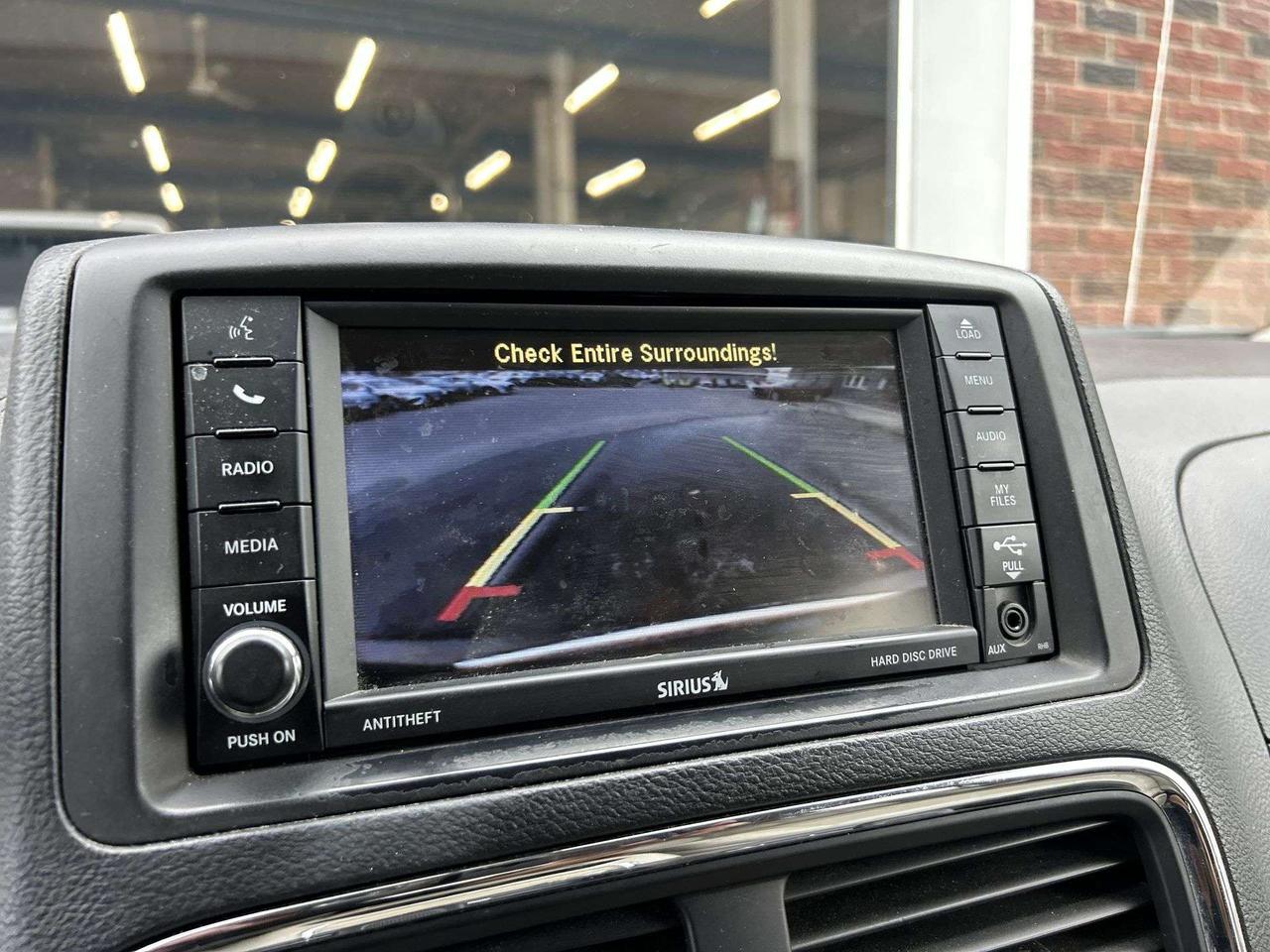 2017 Dodge Grand Caravan CREW | 7-PASS | HTD LEATHER | DVD PLAYER | NAV Photo4