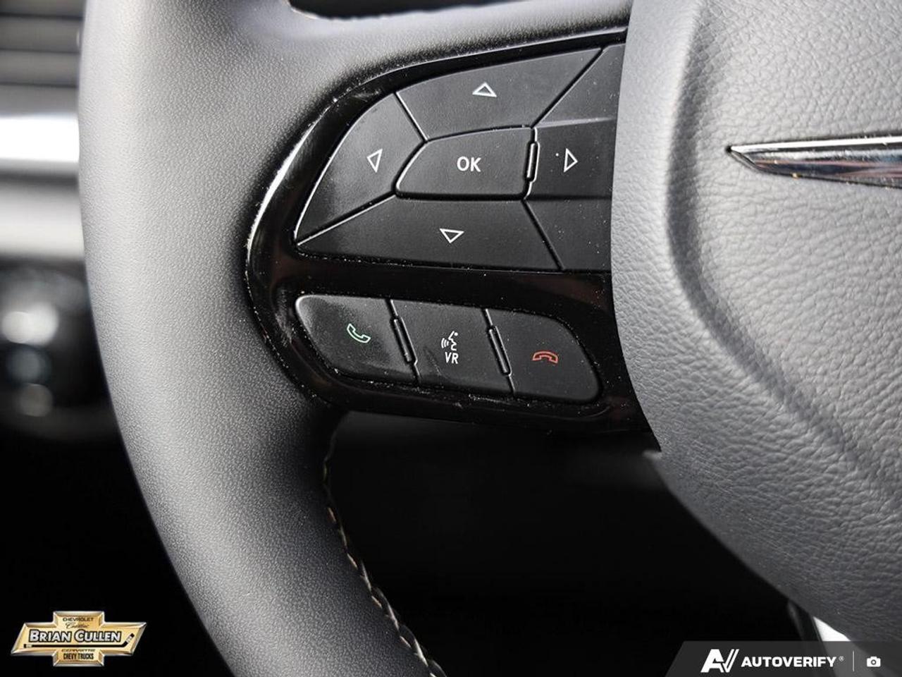 2025 Chrysler Pacifica Limited Limited FWD Photo
