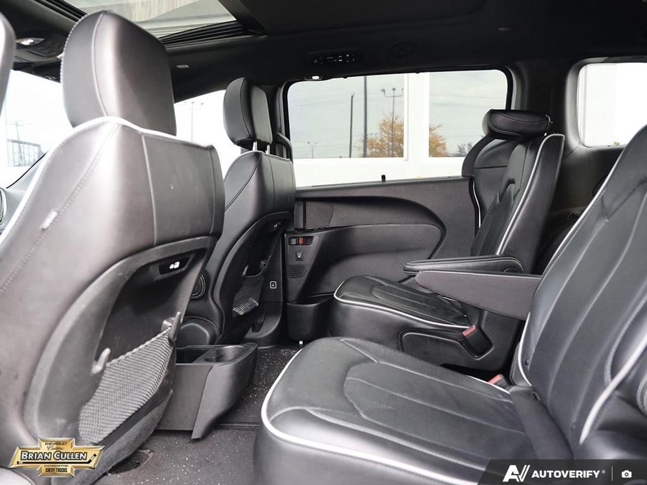 2025 Chrysler Pacifica Limited Limited FWD Photo
