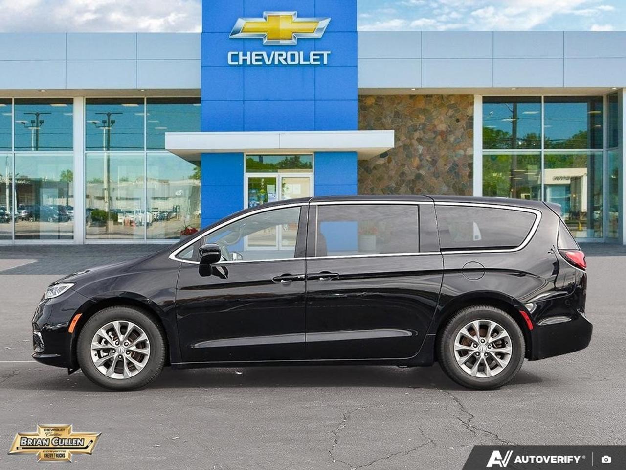 2026 Chrysler Pacifica Limited Limited FWD Photo