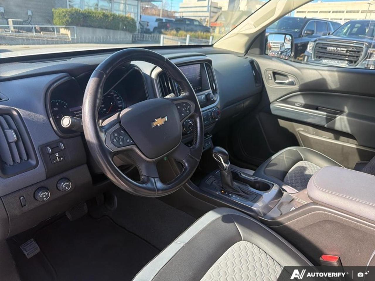 2022 Chevrolet Colorado Z71 Photo