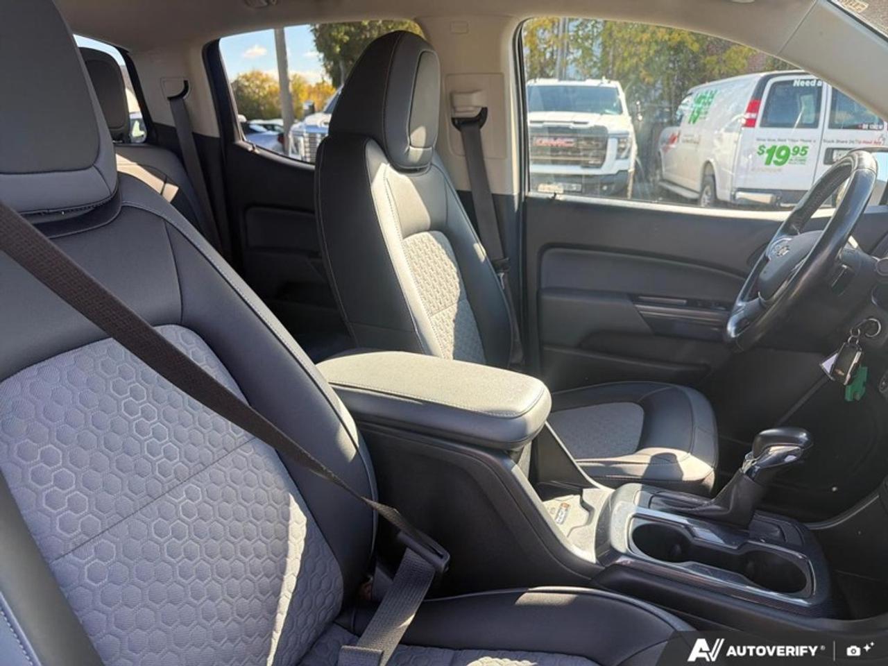 2022 Chevrolet Colorado Z71 Photo