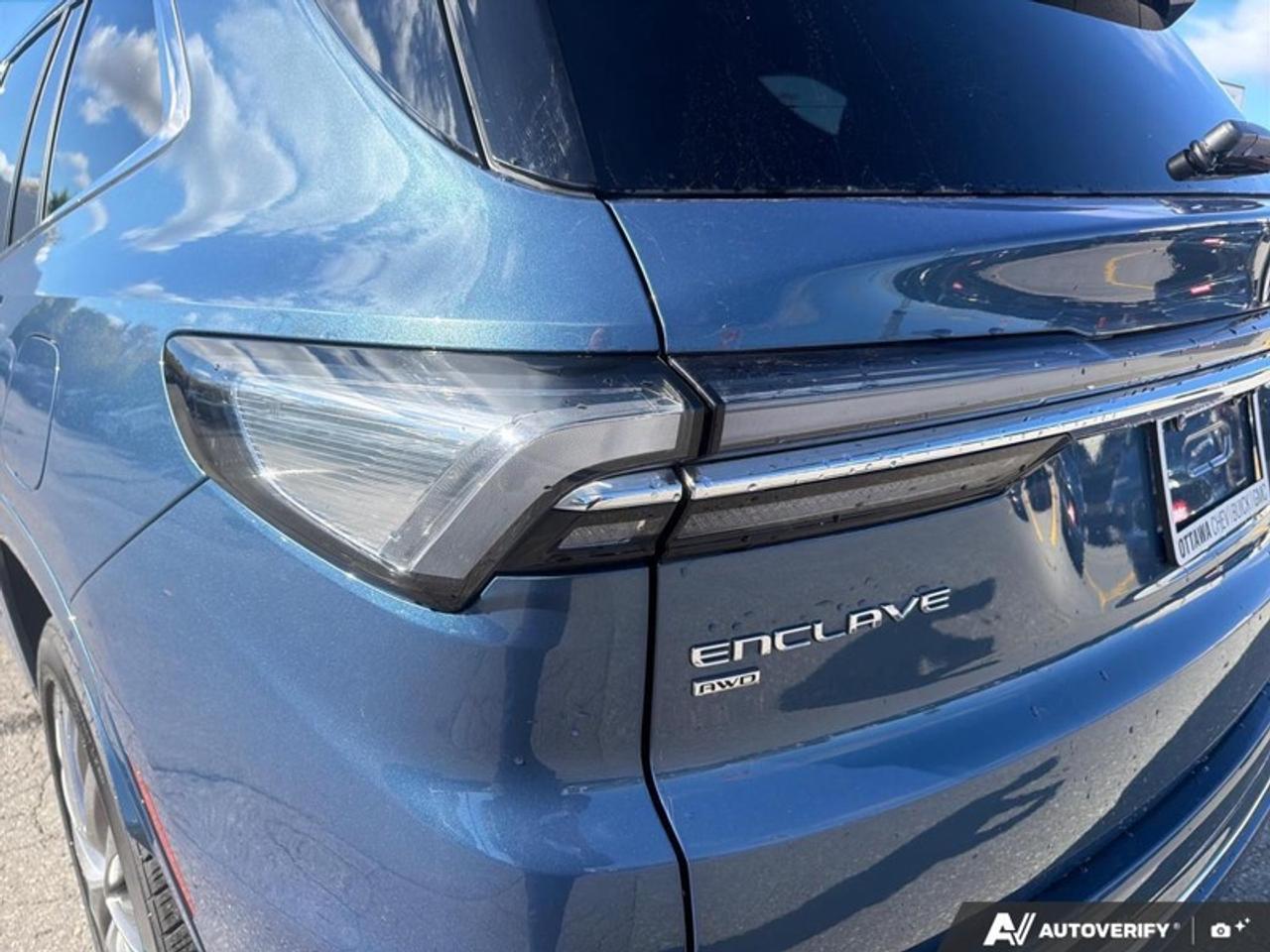 2025 Buick Enclave Avenir  - HUD -  Sunroof -  Cooled Seats Photo