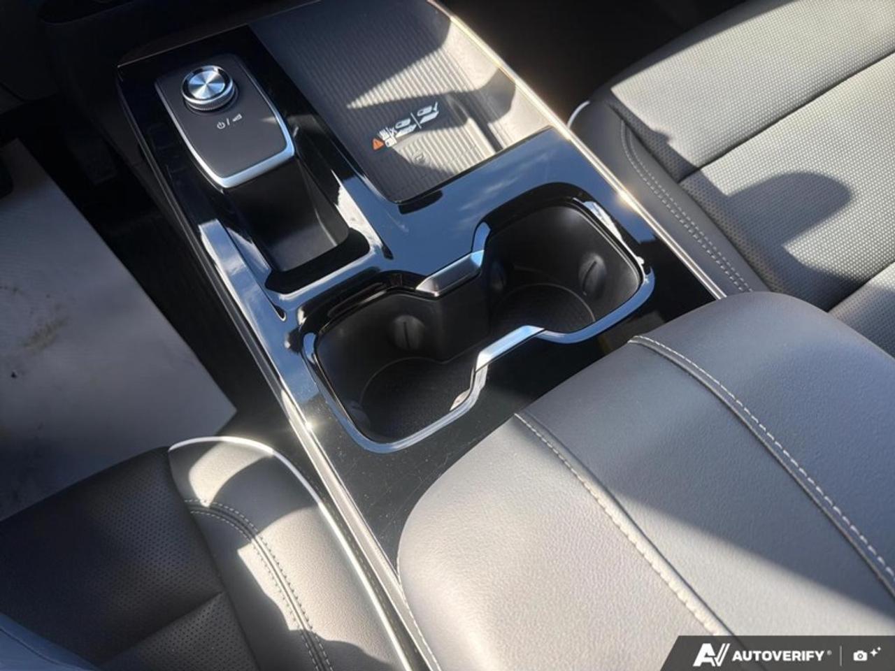 2025 Buick Enclave Avenir  - HUD -  Sunroof -  Cooled Seats Photo