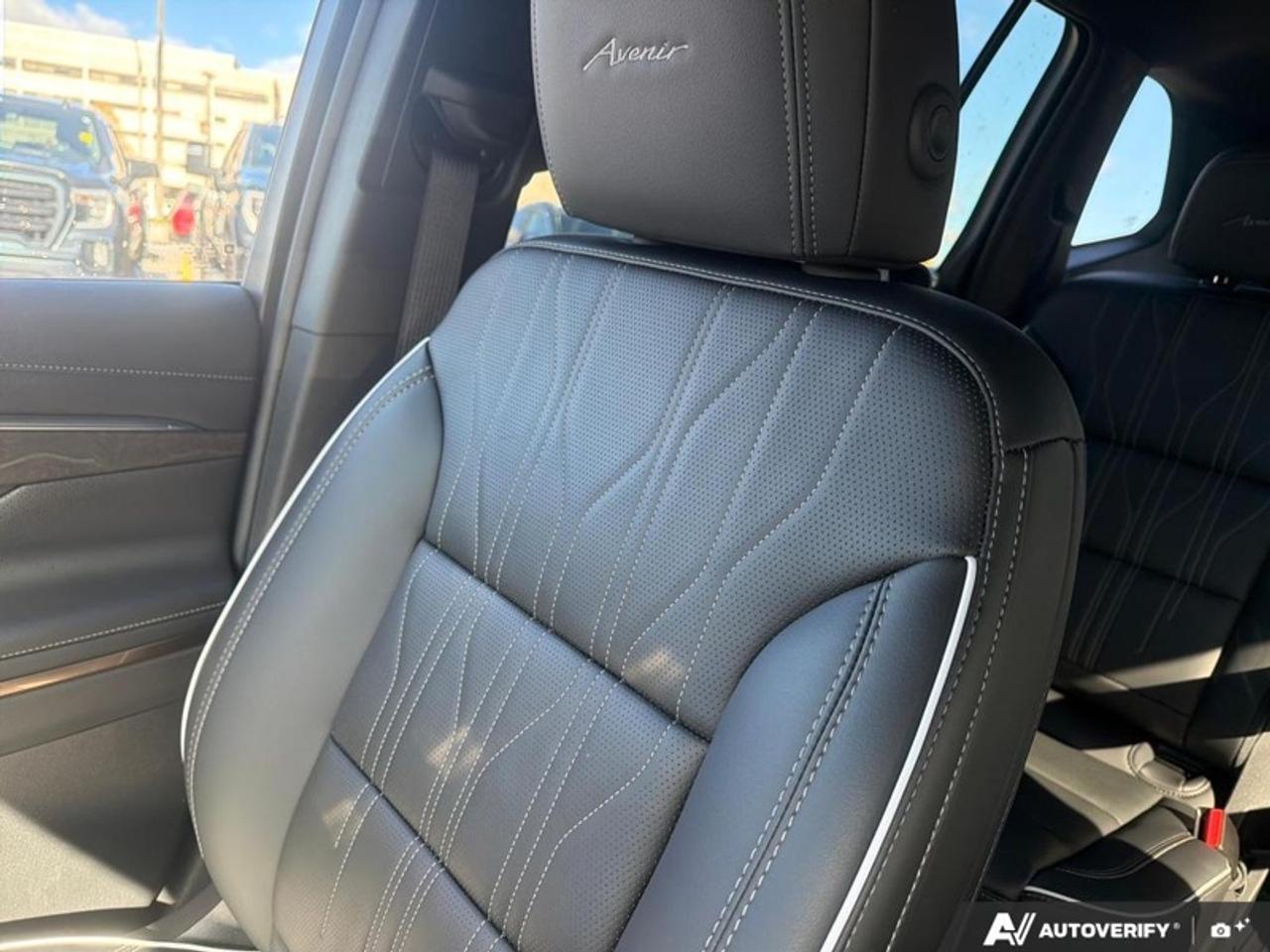2025 Buick Enclave Avenir  - HUD -  Sunroof -  Cooled Seats Photo