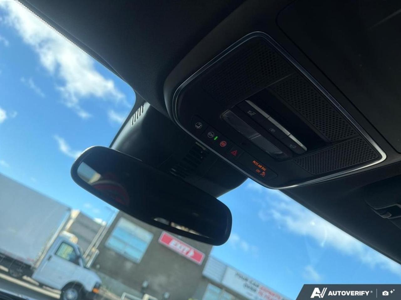 2025 Buick Enclave Avenir  - HUD -  Sunroof -  Cooled Seats Photo