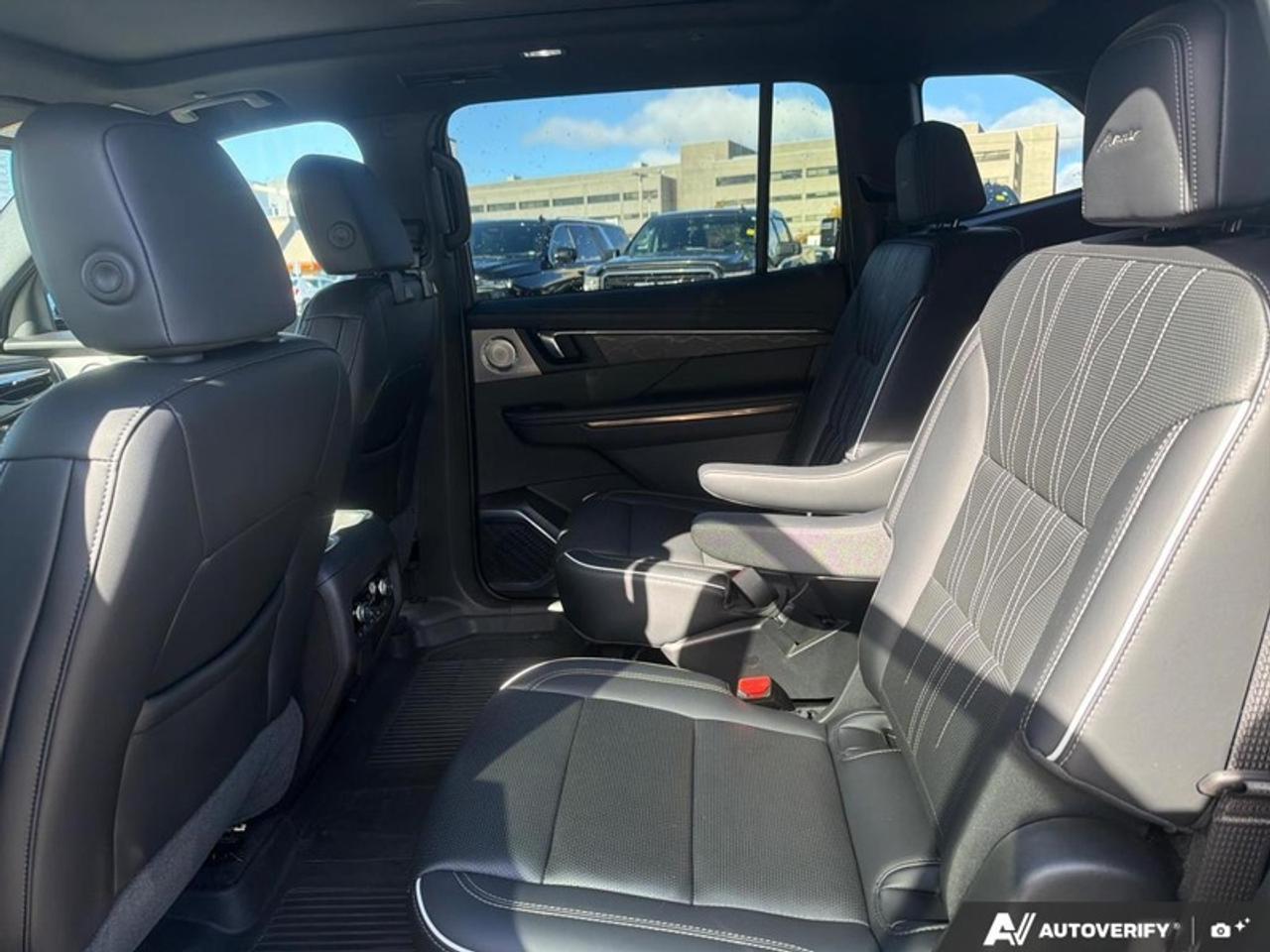 2025 Buick Enclave Avenir  - HUD -  Sunroof -  Cooled Seats Photo