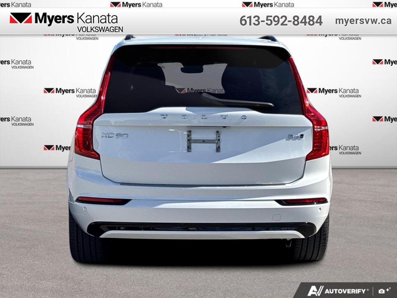 2023 Volvo XC90 B6 AWD Plus Dark Theme 7-Seater Photo3