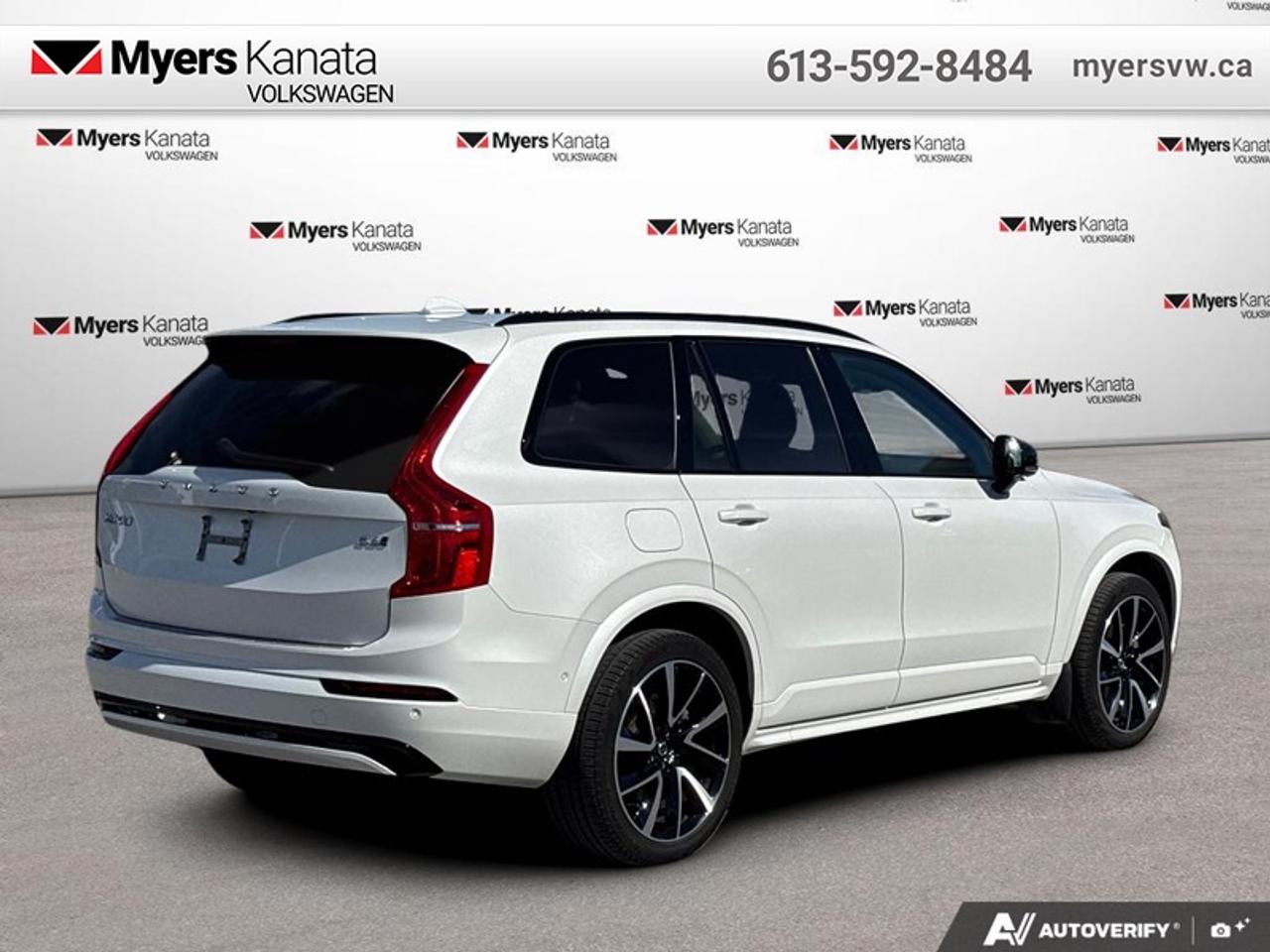 2023 Volvo XC90 B6 AWD Plus Dark Theme 7-Seater Photo4