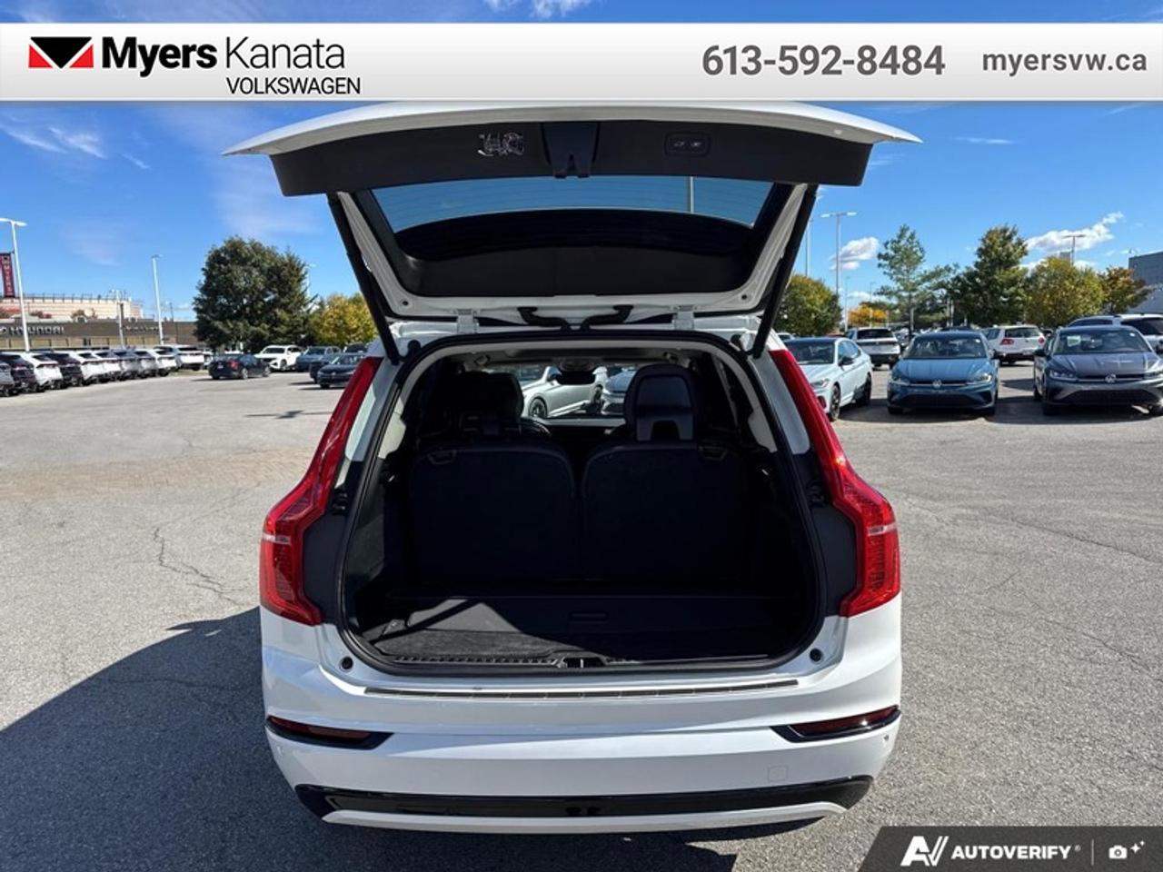 2023 Volvo XC90 B6 AWD Plus Dark Theme 7-Seater Photo