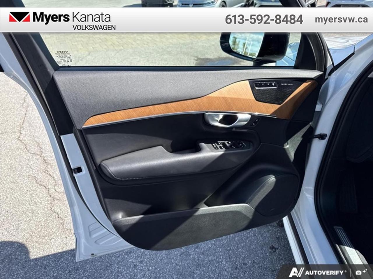 2023 Volvo XC90 B6 AWD Plus Dark Theme 7-Seater Photo