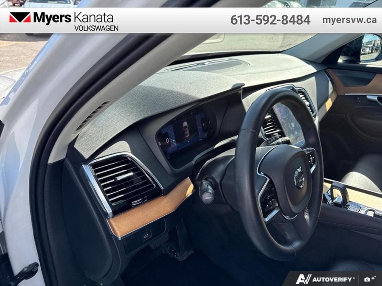 2023 Volvo XC90 B6 AWD Plus Dark Theme 7-Seater Photo