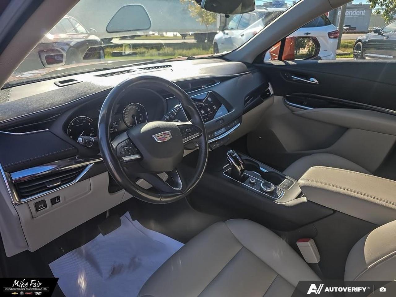 2020 Cadillac XT4 AWD 4dr Luxury Photo