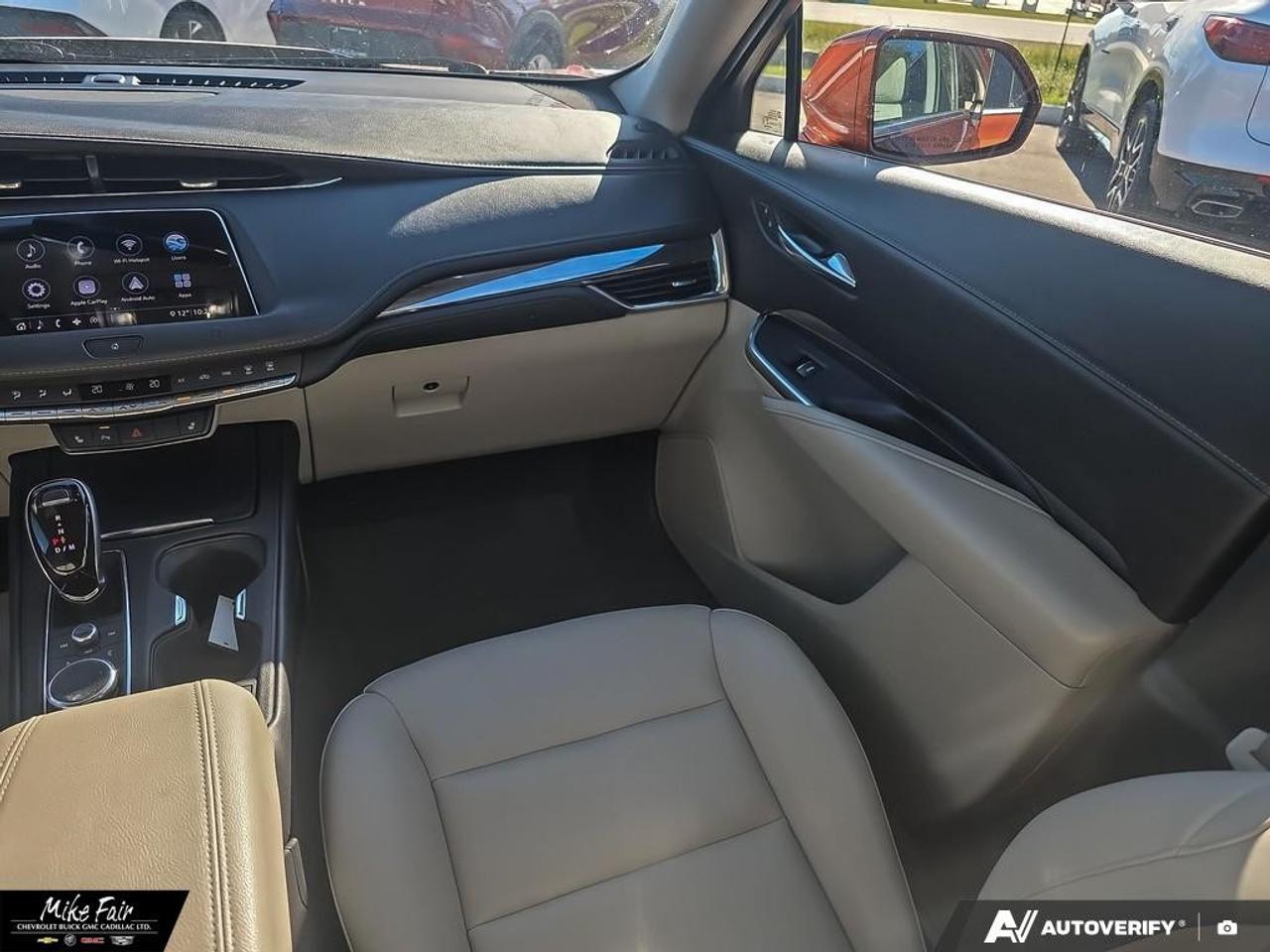 2020 Cadillac XT4 AWD 4dr Luxury Photo