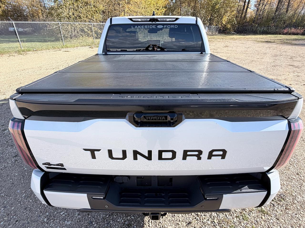 2022 Toyota Tundra Platinum Hybrid Photo4