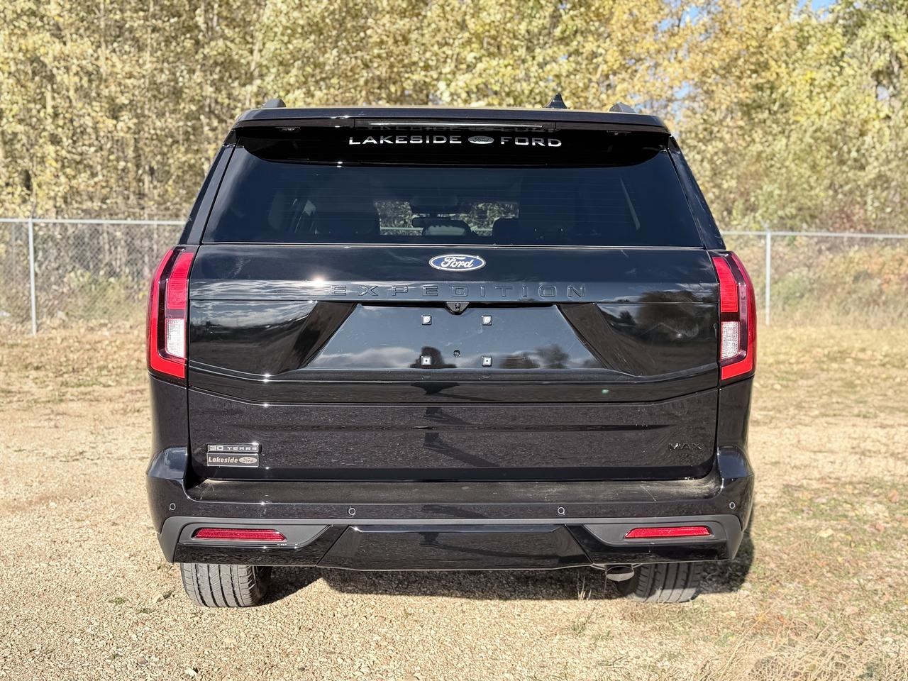 2027 Ford Expedition Platinum Max Photo4