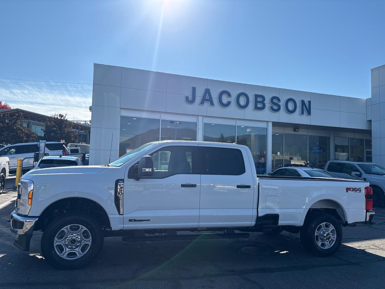 2026 Ford F-350 Super Duty SRW XLT Photo1