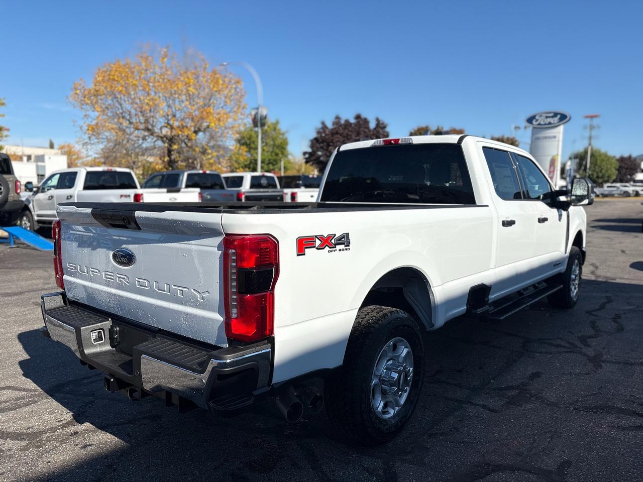 2026 Ford F-350 Super Duty SRW XLT Photo4