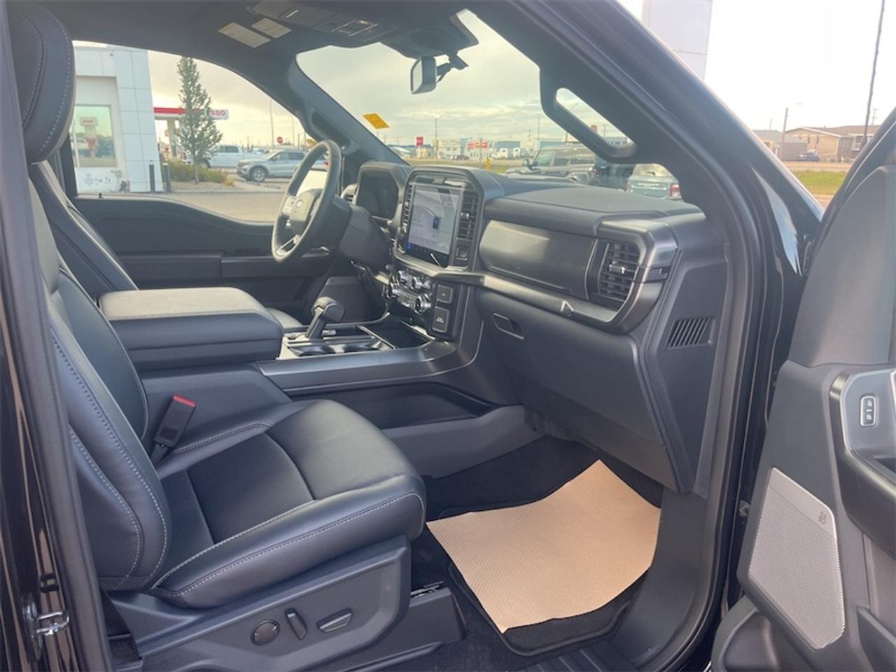 2026 Ford F-150 Lariat  - Tow Package Photo5