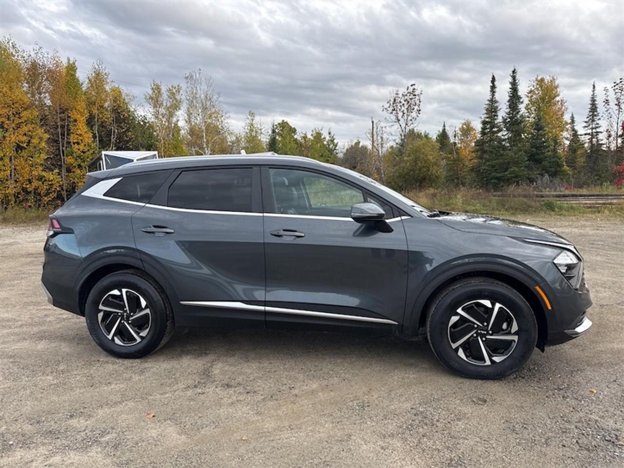 2023 Kia Sportage Hybrid EX AWD  Navigation GPS Photo
