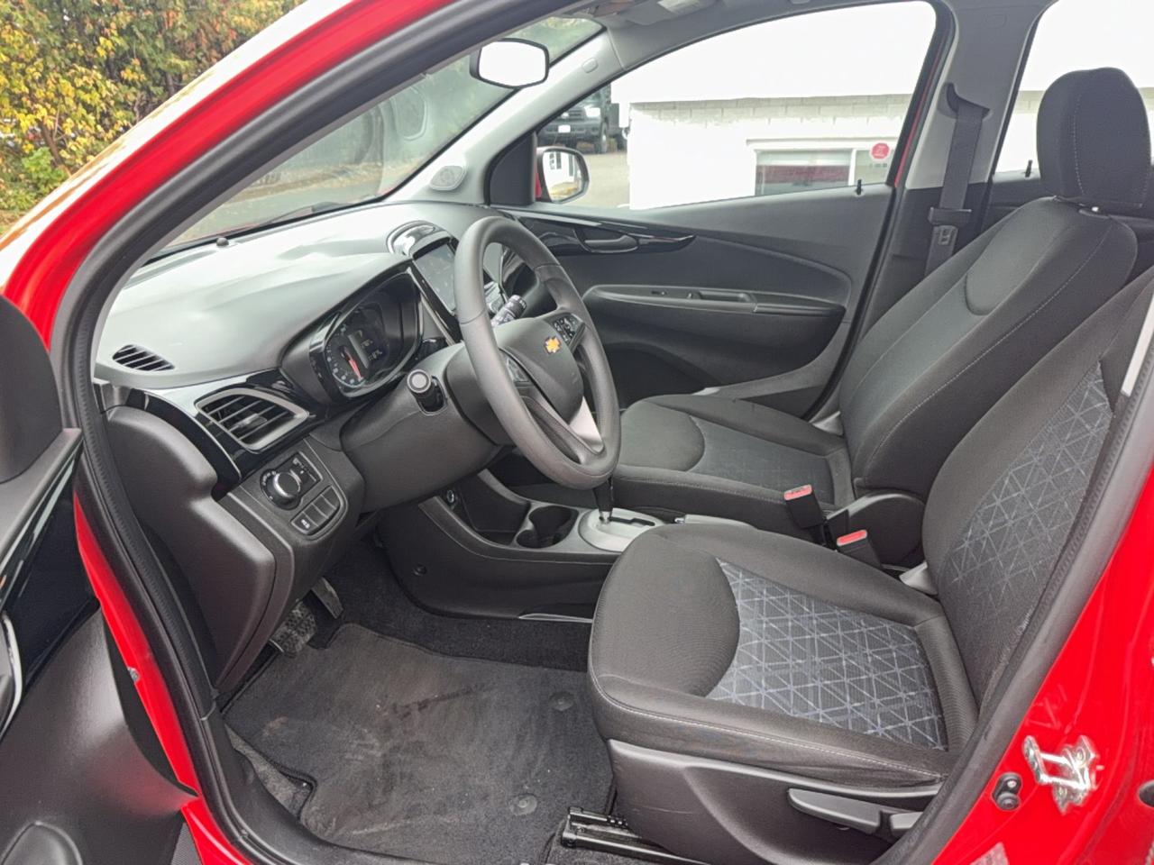 2021 Chevrolet Spark AUTO-AC-APPLE CARPLAY-CRUISE- Photo