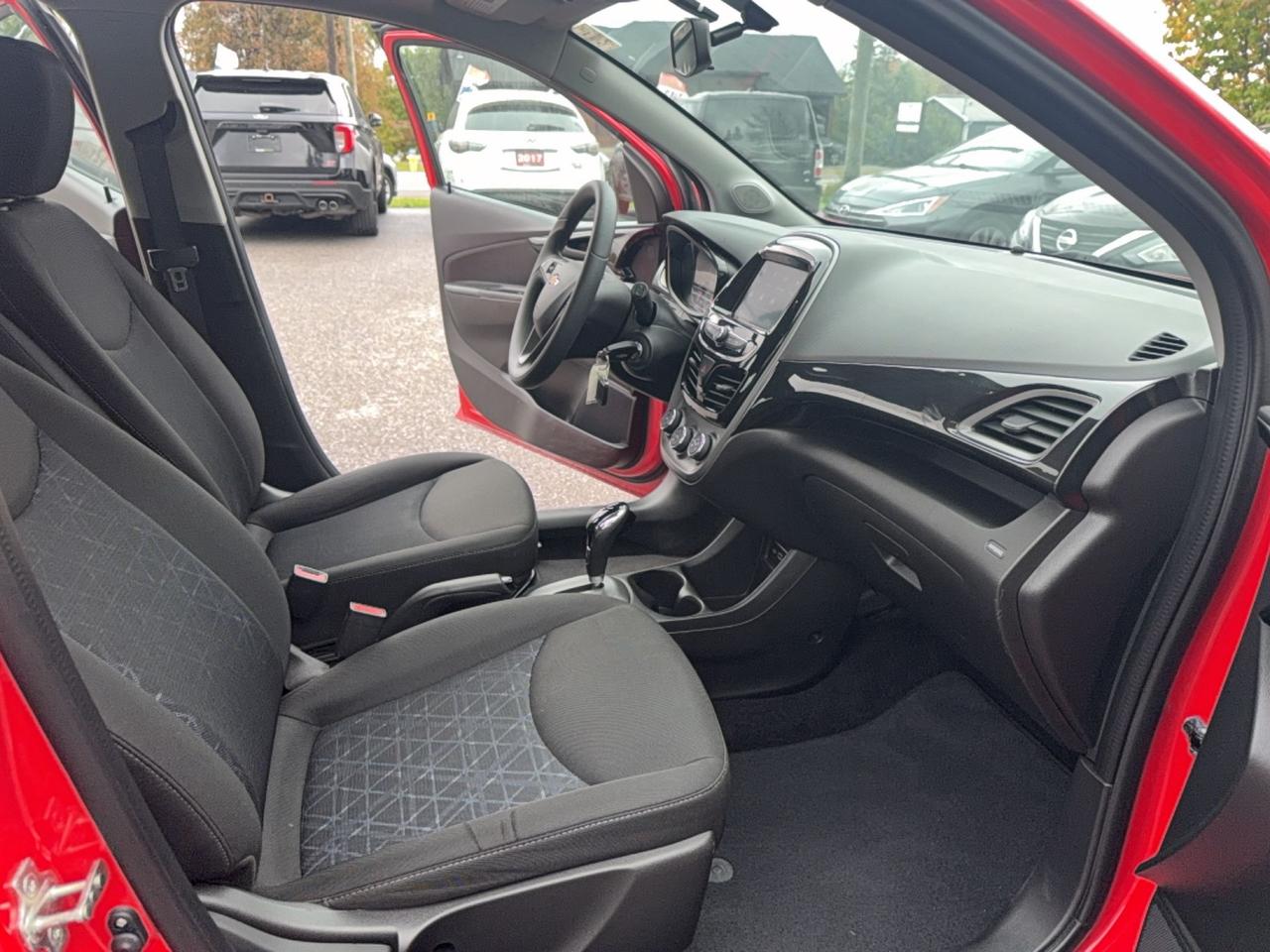 2021 Chevrolet Spark AUTO-AC-APPLE CARPLAY-CRUISE- Photo