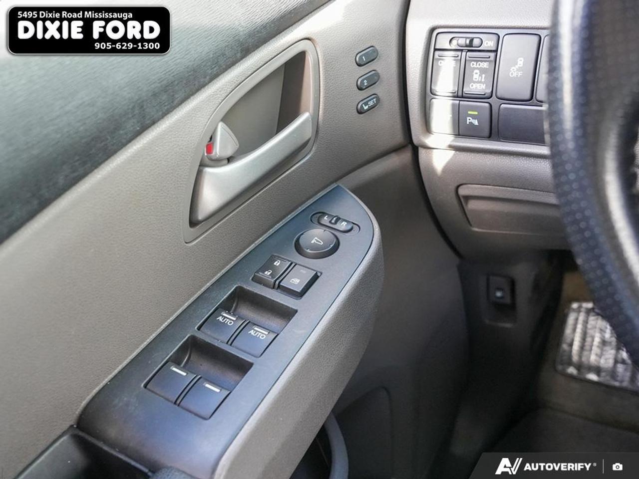 2012 Honda Odyssey Touring Photo