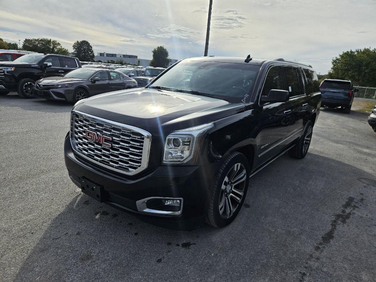 2019 GMC Yukon XL Denali - Photo #1