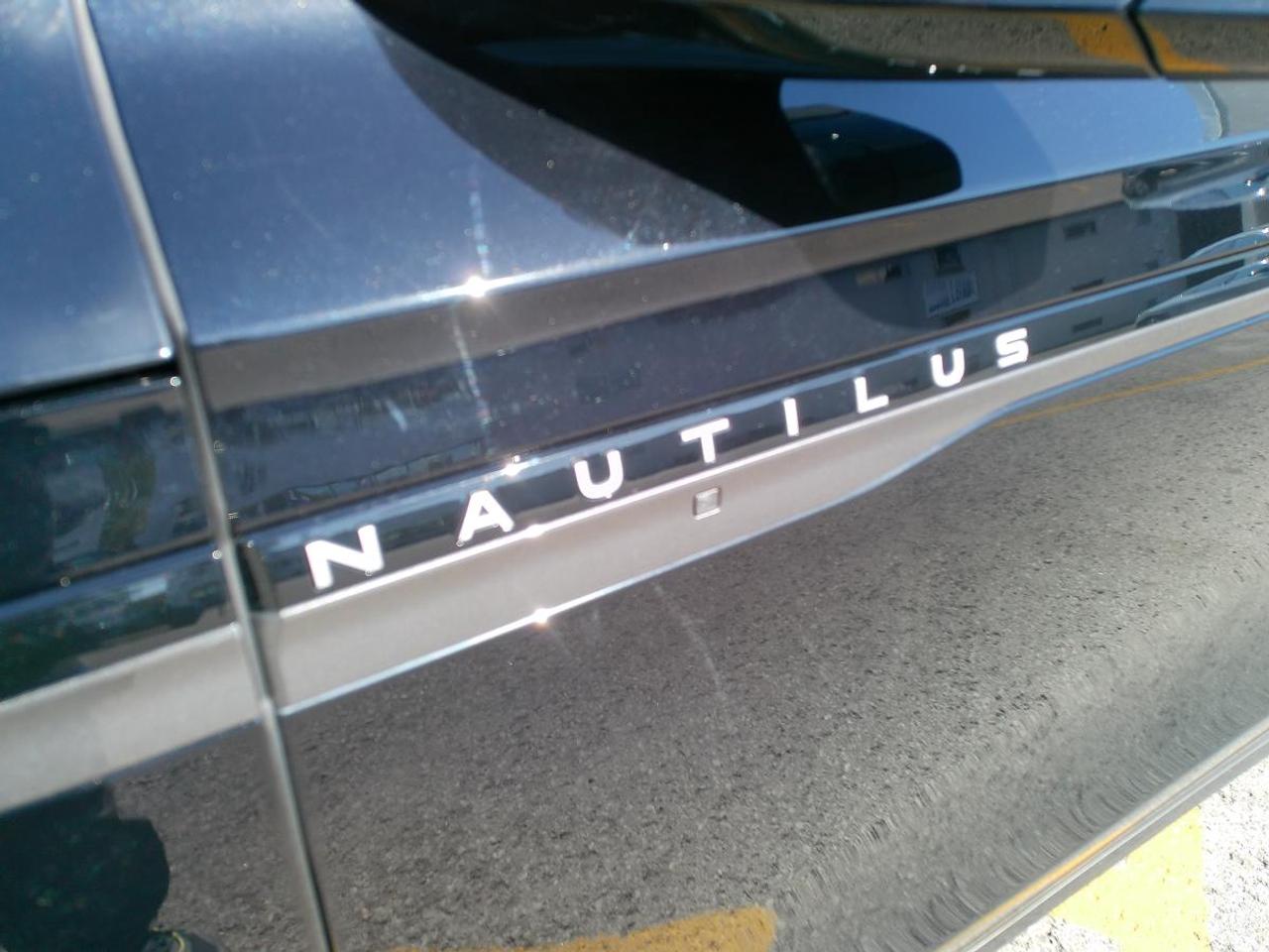 2024 Lincoln Nautilus Reserve AWD Photo