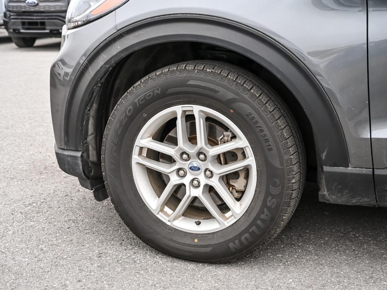 2025 Ford Explorer Active Photo