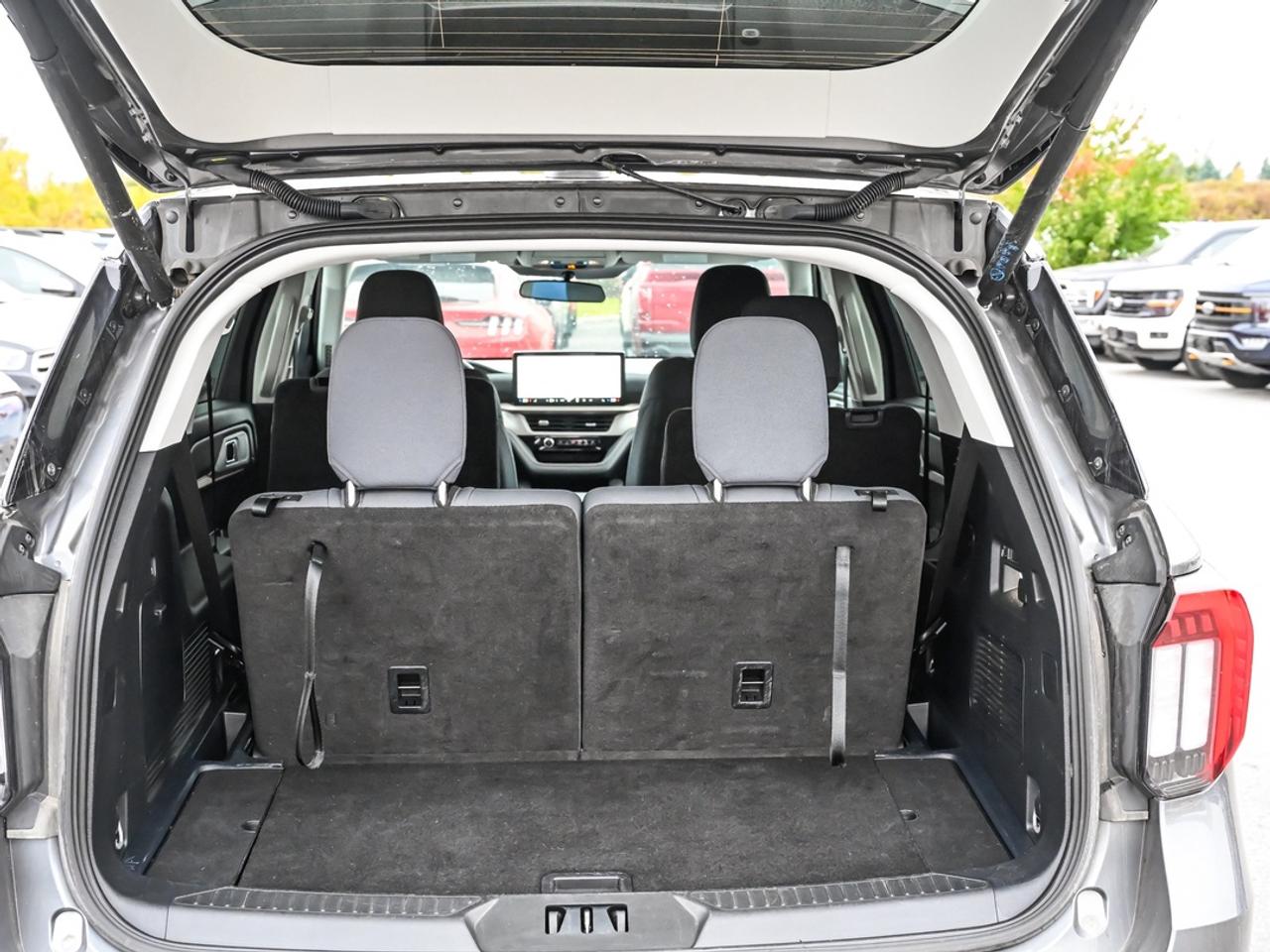 2025 Ford Explorer Active Photo