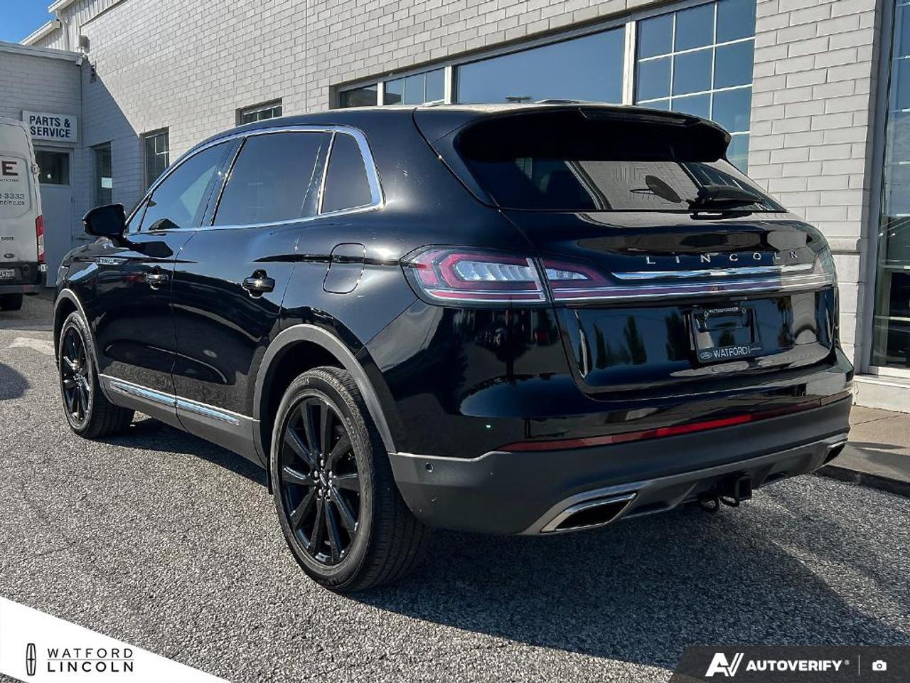 2023 Lincoln Nautilus Reserve AWD Photo3