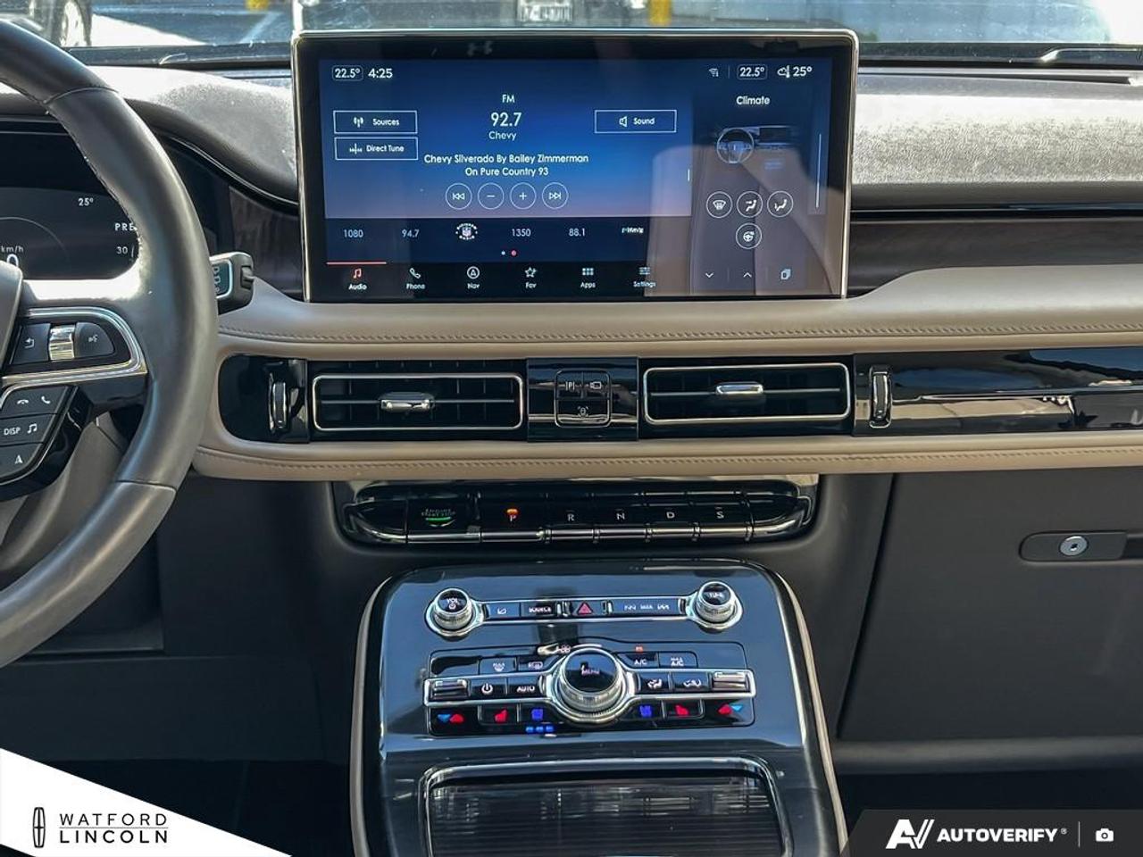 2023 Lincoln Nautilus Reserve AWD Photo