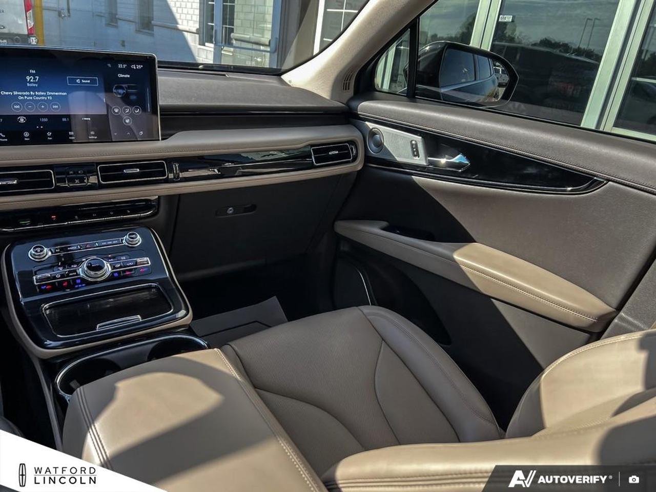 2023 Lincoln Nautilus Reserve AWD Photo