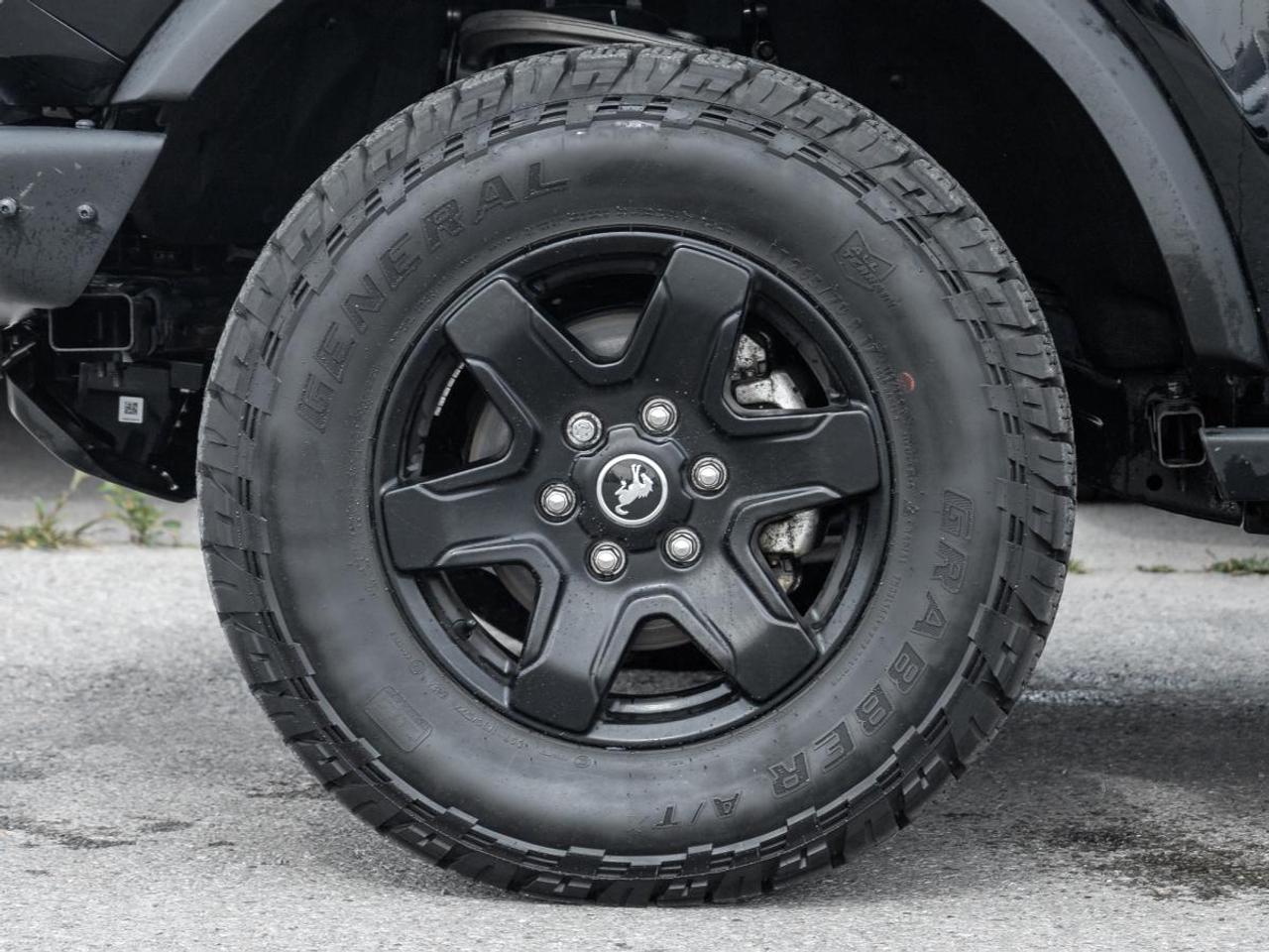 2024 Ford Bronco Black Diamond Photo