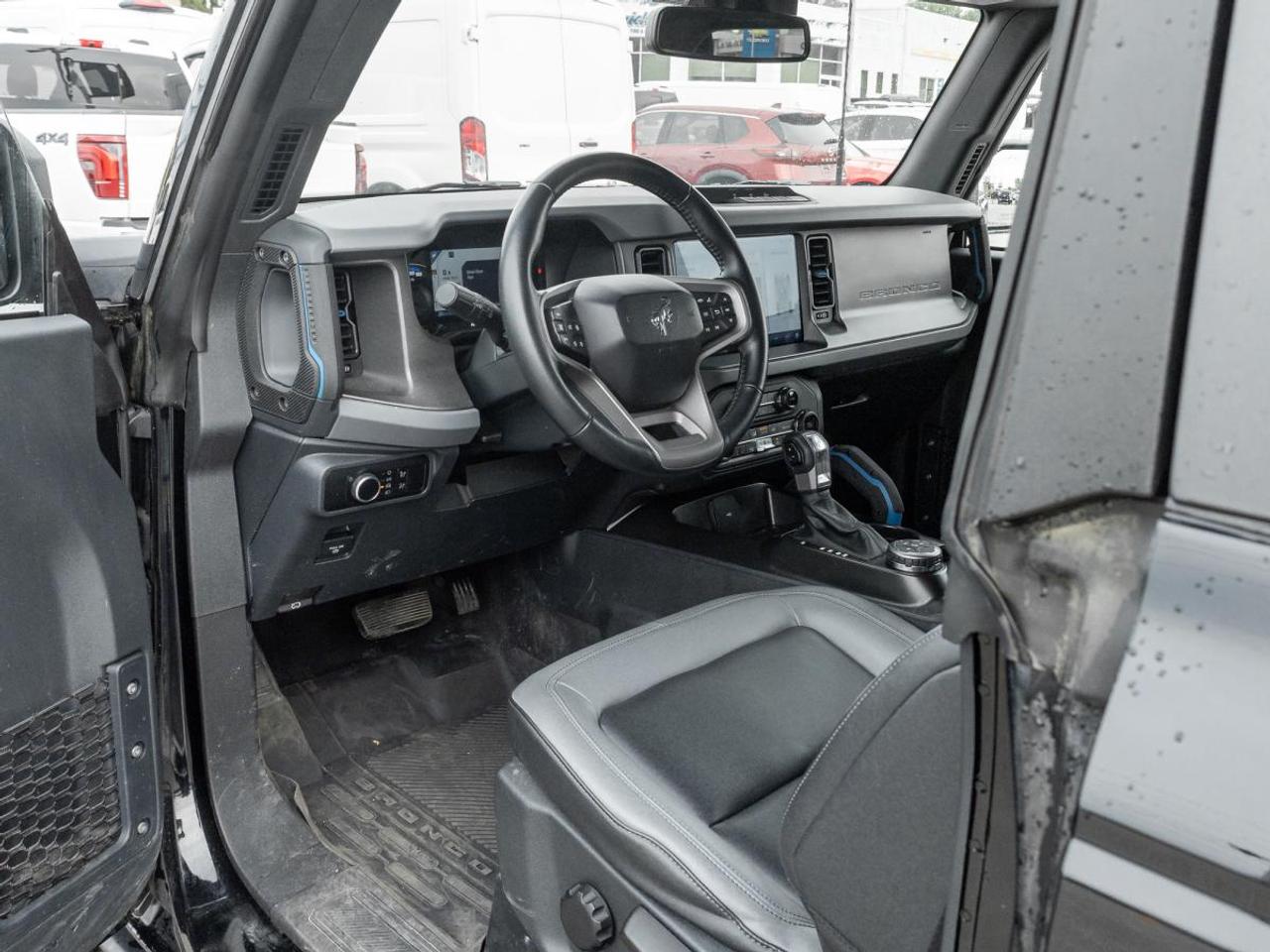 2024 Ford Bronco Black Diamond Photo