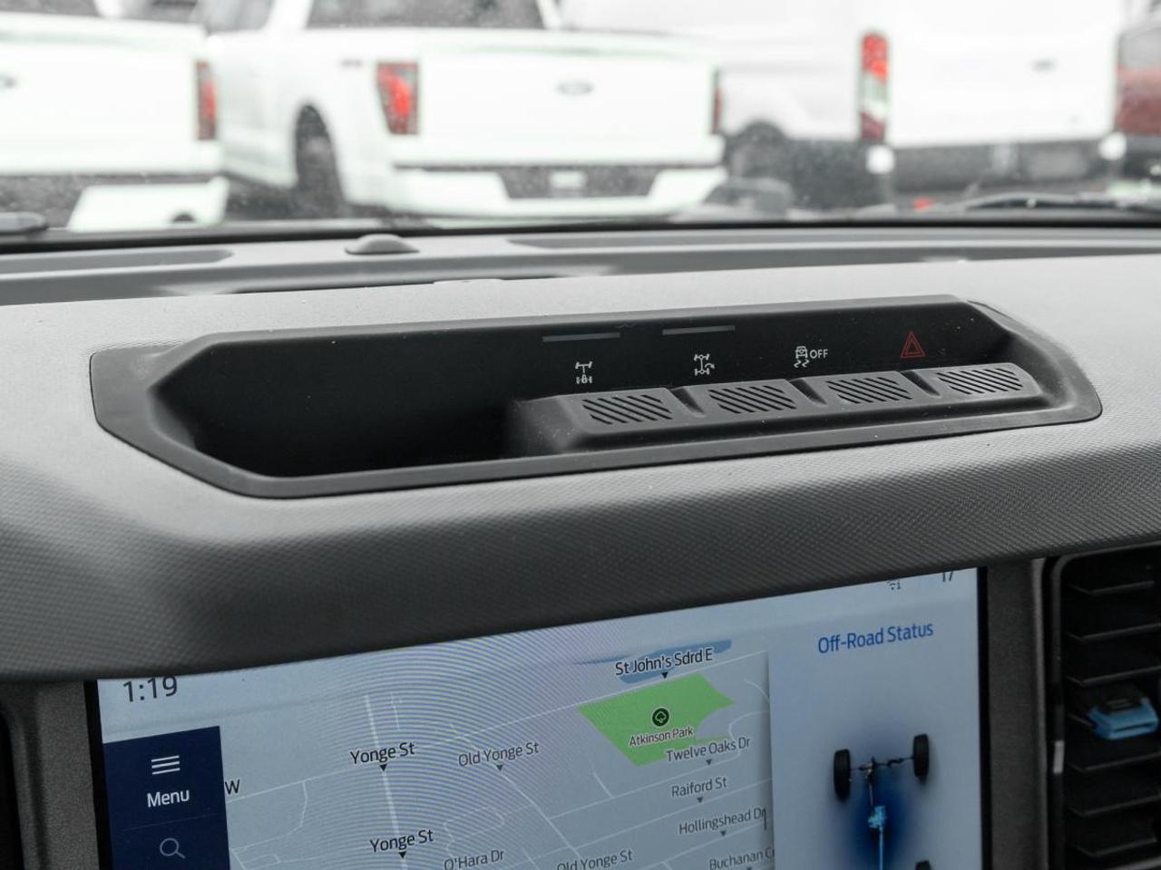 2024 Ford Bronco Black Diamond Photo