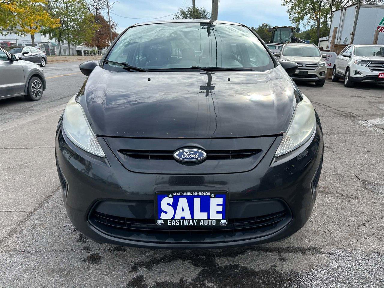 2013 Ford Fiesta SE - Photo #12