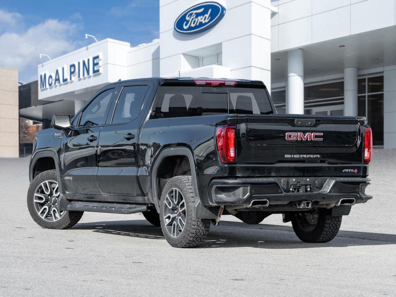 2025 GMC Sierra 1500 AT4 Photo