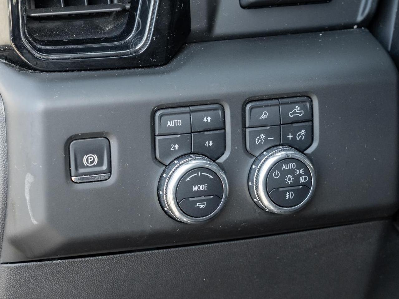 2025 GMC Sierra 1500 AT4 Photo