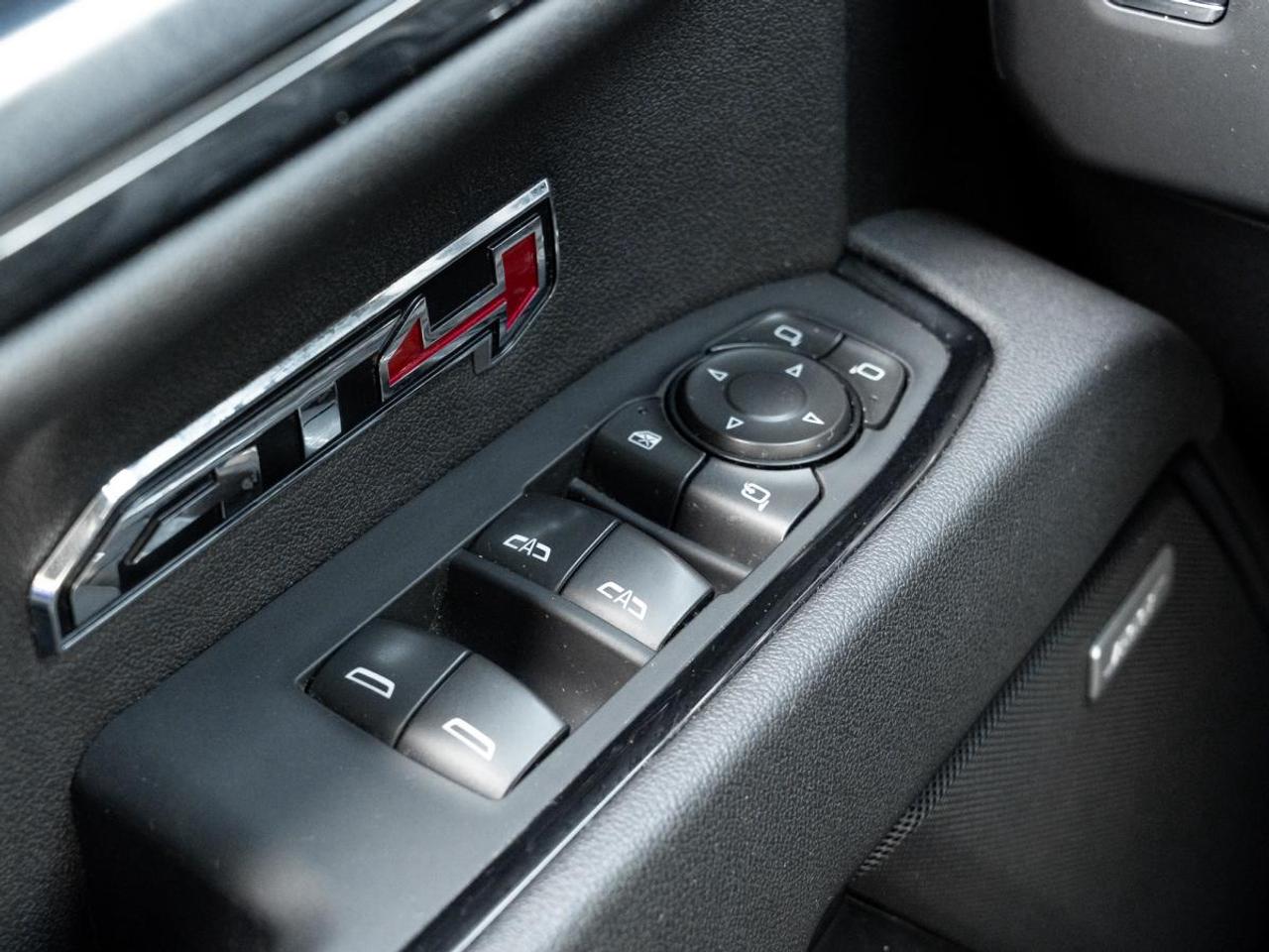 2025 GMC Sierra 1500 AT4 Photo