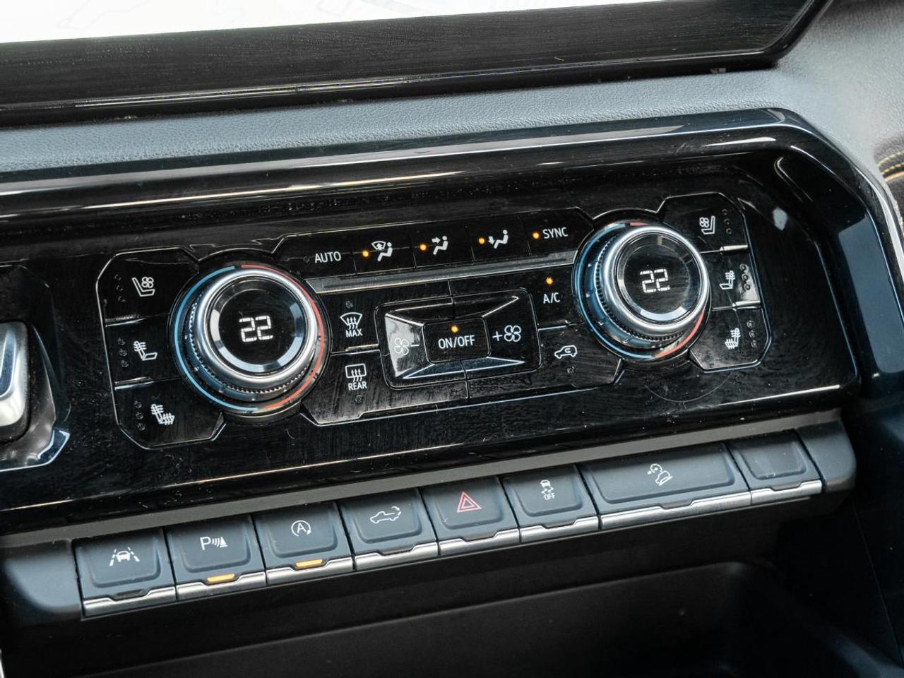 2025 GMC Sierra 1500 AT4 Photo