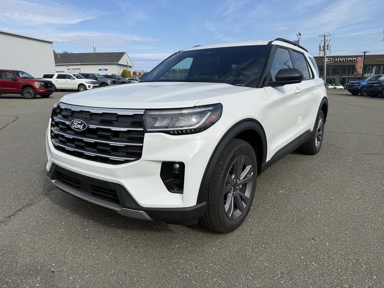2027 Ford Explorer Active w/200A Pkg 4WD Photo1