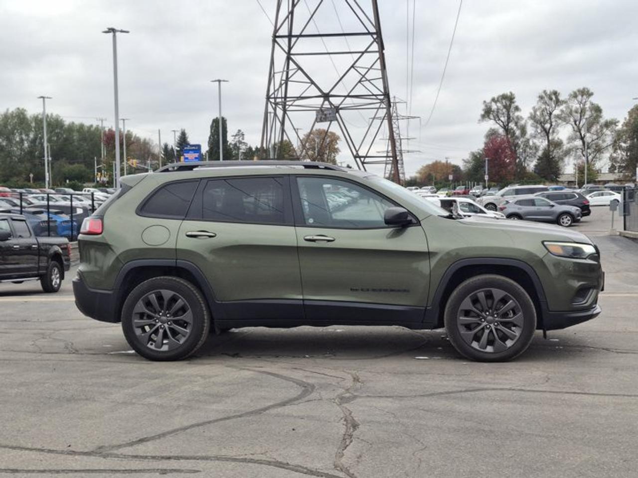 2021 Jeep Cherokee 80th Anniversary 4x4 | Leather | Pano Roof | Heated Seats + Steering | Alpine Audio | and More ! Photo