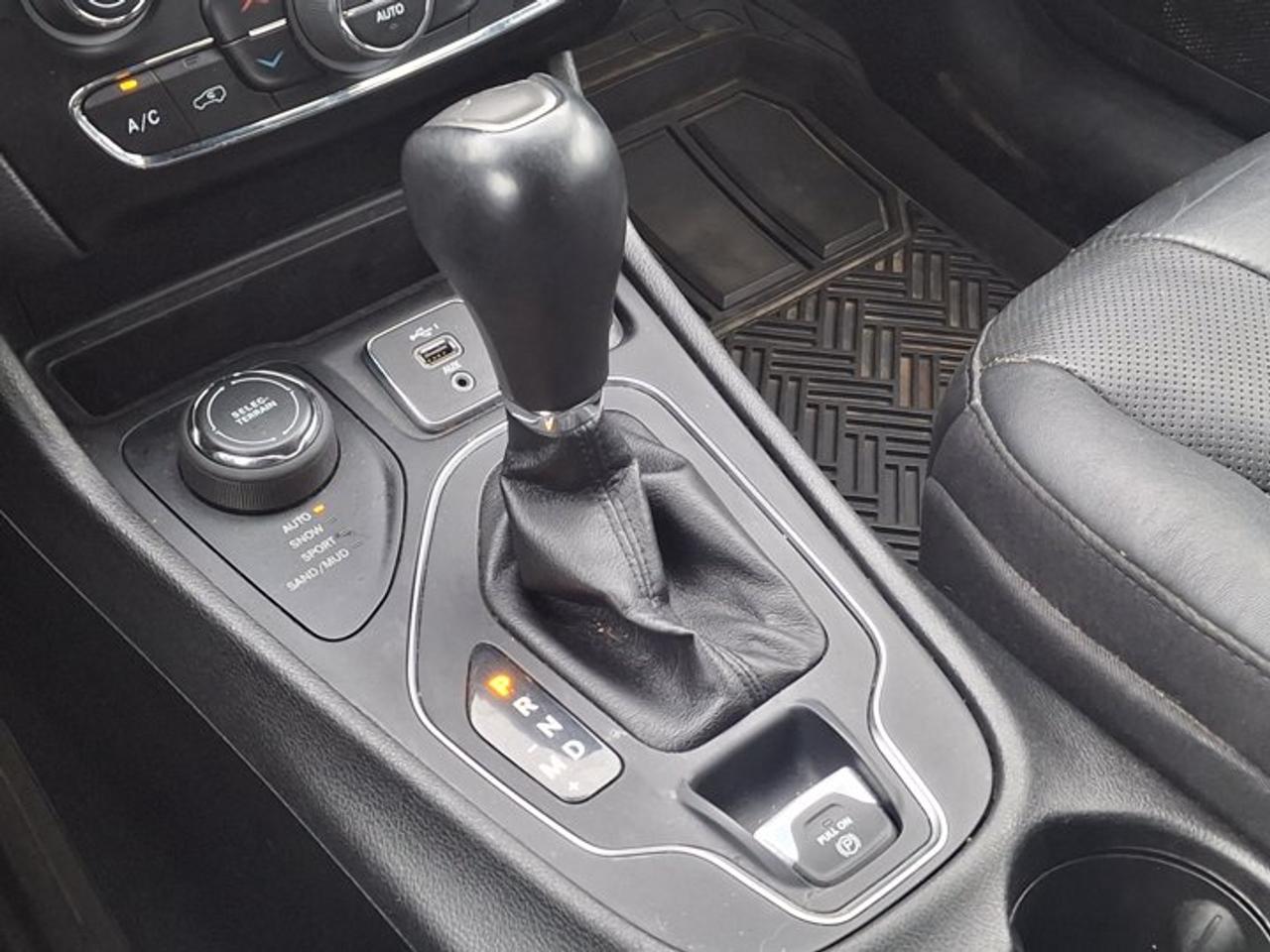 2021 Jeep Cherokee 80th Anniversary 4x4 | Leather | Pano Roof | Heated Seats + Steering | Alpine Audio | and More ! Photo