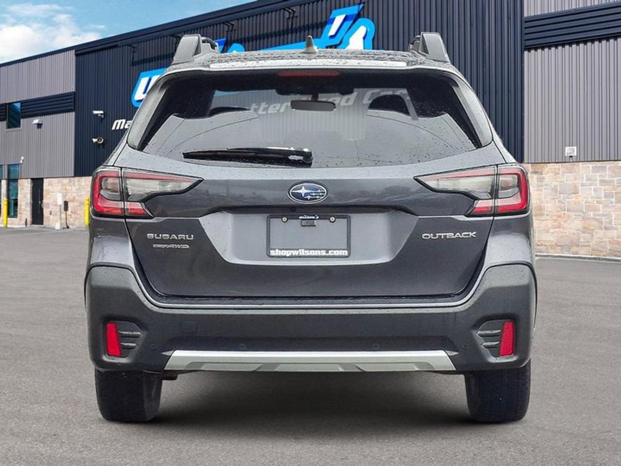 2022 Subaru Outback Limited AWD | Leather | Sunroof | Heated Seats + Steering | Eyesight | Wireless Charger | and More ! Photo4
