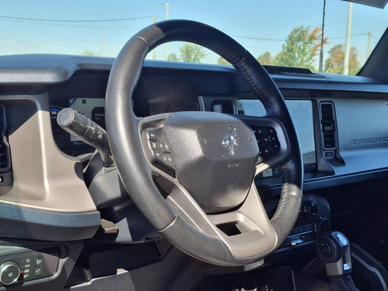 2022 Ford Bronco Outer Banks | 4x4 | V6 | 4-Dr | High Pkg | 360 Camera | 12" Screen | Heated Seats | and More ! Photo