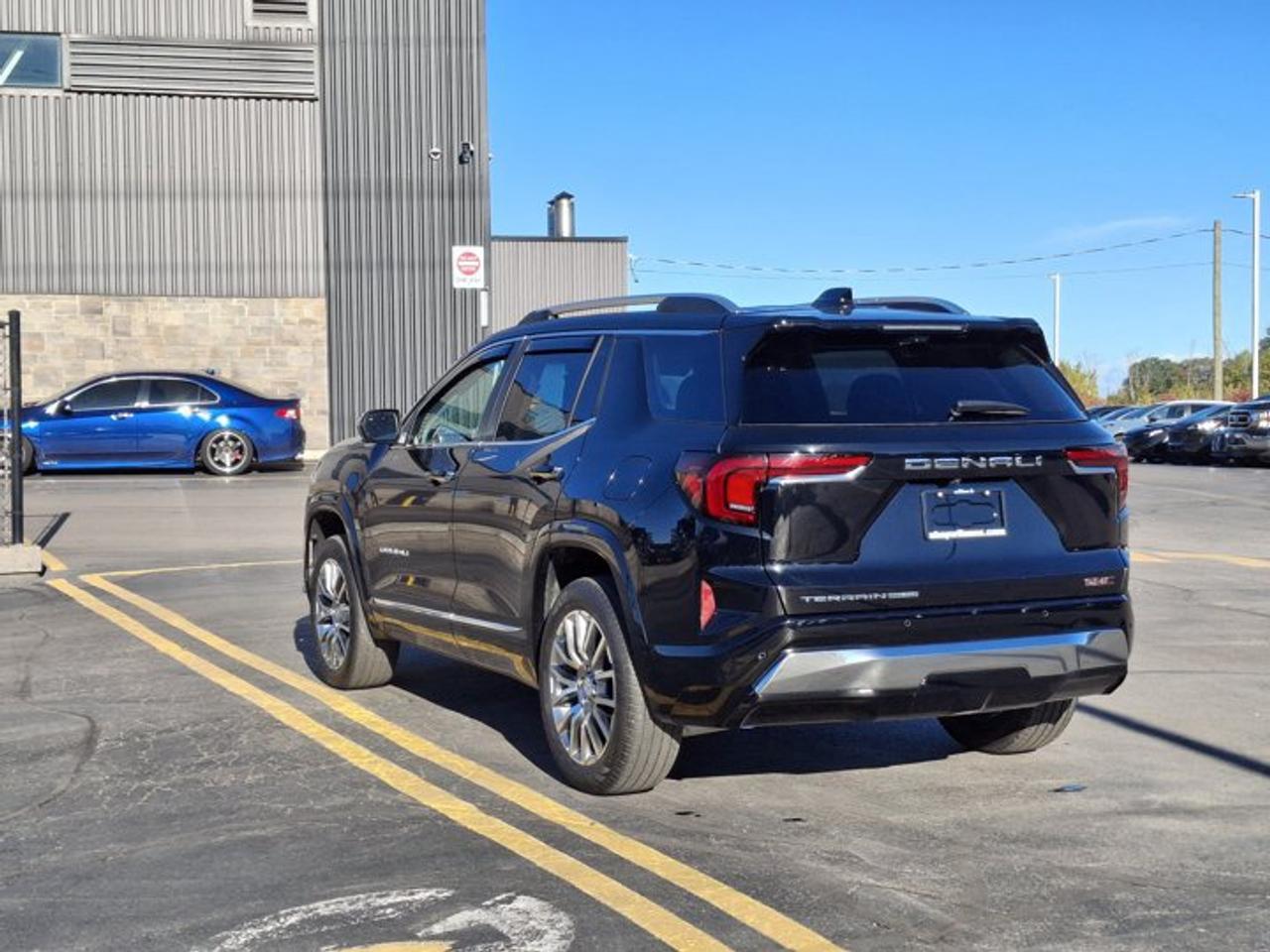 2026 GMC Terrain AWD Denali | Leather | Sunroof | Nav | 360 Camera | Adaptive Cruise | Cooled + Heated Seats & More ! Photo2