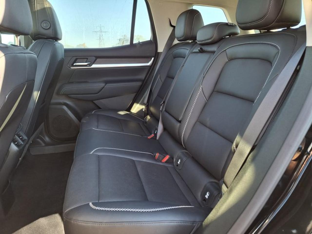 2026 GMC Terrain AWD Denali | Leather | Sunroof | Nav | 360 Camera | Adaptive Cruise | Cooled + Heated Seats & More ! Photo
