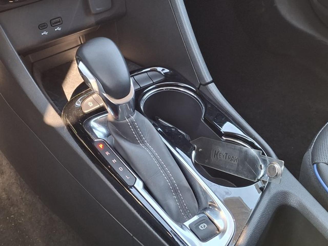 2025 Buick Encore GX Sport Touring AWD | Leather | Sunroof | Heated Wheel + Seats | Remote Start | Power Seat | and More! Photo